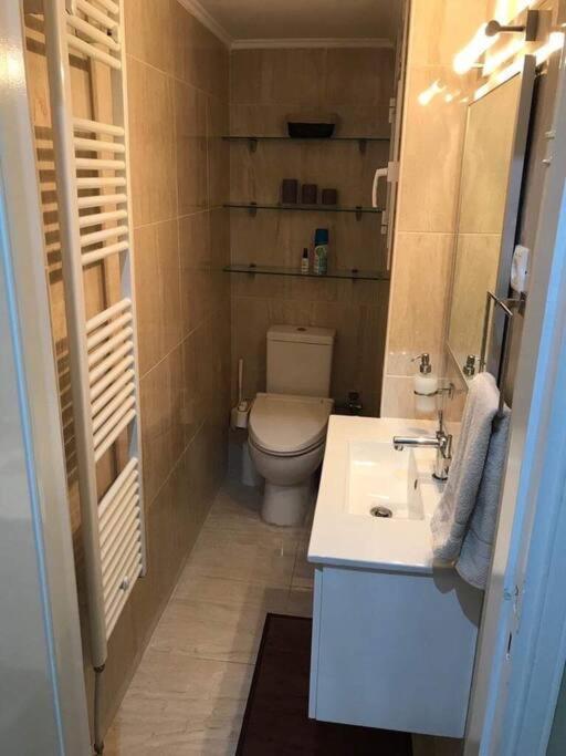 Finer Things Flisvos Beach Condo In Palaio Faliro Athen Exterior foto