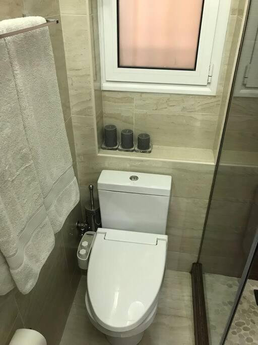 Finer Things Flisvos Beach Condo In Palaio Faliro Athen Exterior foto
