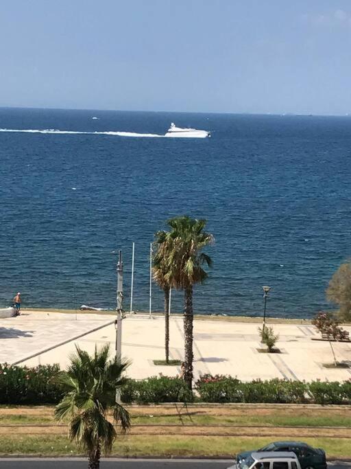 Finer Things Flisvos Beach Condo In Palaio Faliro Athen Exterior foto