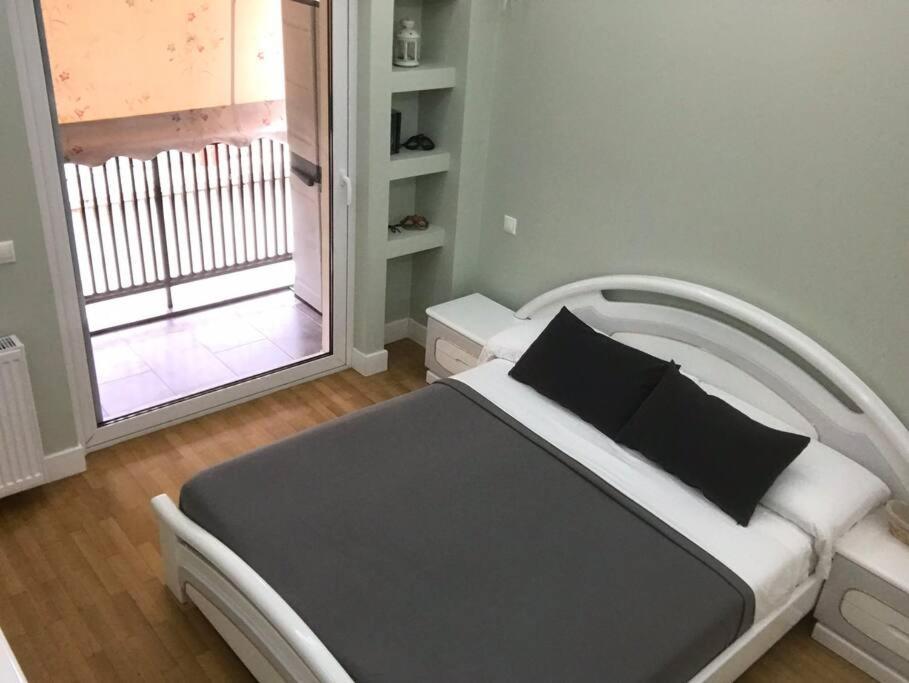 Finer Things Flisvos Beach Condo In Palaio Faliro Athen Exterior foto